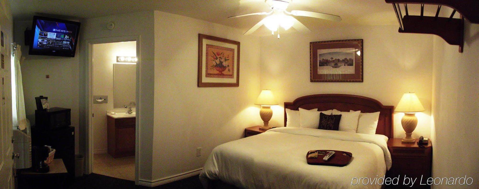 Hempstead Country Inn & Suites Екстер'єр фото